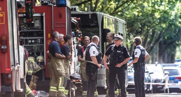 بالصور من ألمانيا.. “إرهابي” يطعن 14 شخصا في حافلة