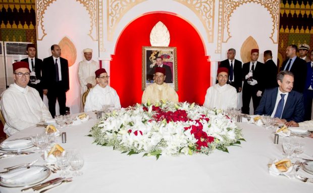 أقامها العثماني.. الأمير مولاي رشيد يترأس مأدبة عشاء في طنجة