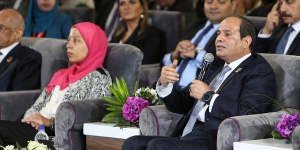 الرئيس المصري يرد على هاشتاغ “ارحل يا سيسي”: أزعل أنا ولا ما زعلش!! (فيديو)