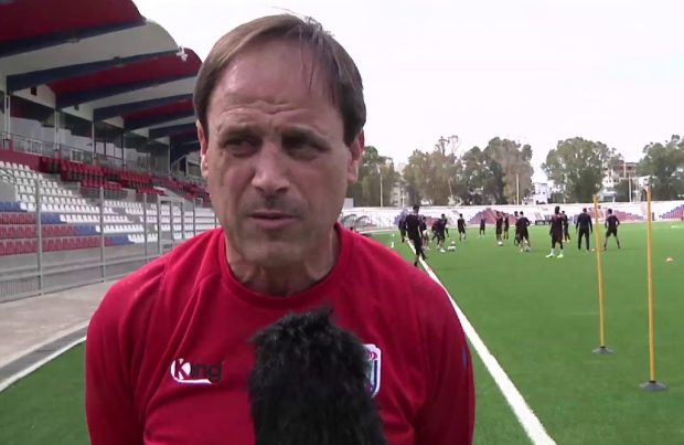 نفى الاتصال ببنمحمود.. المغرب التطواني يتمسك بمدربه