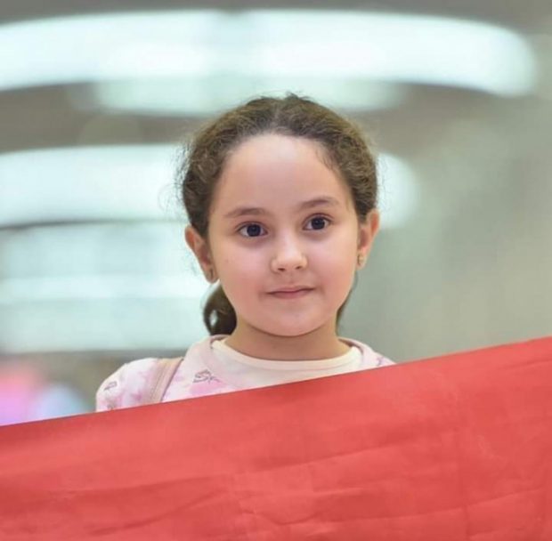 بالصور من دبي.. الطفلة مريم أمجون تمثل المغرب في مسابقة “تحدي القراءة”