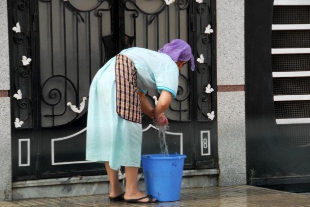 نجية أديب: قانون العمال المنزلين يُقنن عبودية القاصرين! (فيديو)