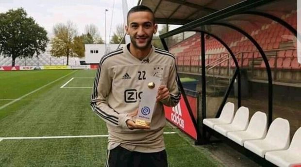 أفضل لاعب في الشهر.. جائزة جديدة تضاف إلى خزينة حكيم زياش