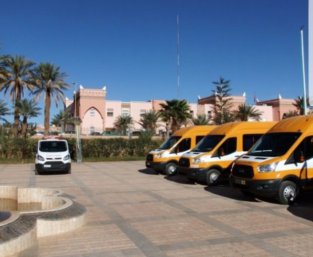 إقليم إفران.. توزيع سيارات للنقل المدرسي على عدد من الجماعات الترابية