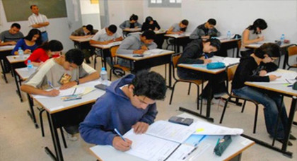 يهم تلاميذ الباك.. حقيقة فرنسة امتحانات المواد العلمية وإدراج التربية الإسلامية في الامتحان الوطني الموحد