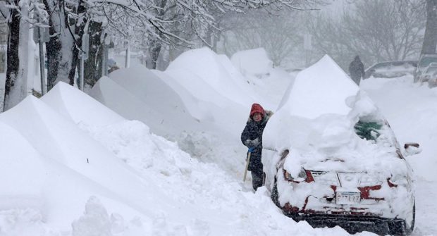 الولايات المتحدة.. عواصف ثلجية تقتل 7 أشخاص (فيديو)