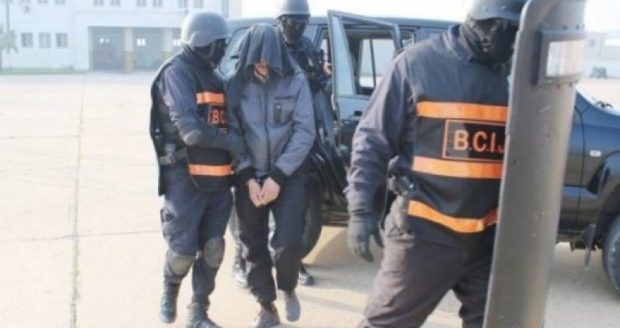 بايعوا البغدادي وخططوا لتنفيذ هجمات.. اعتقال 13 شخصا بشبهة الإرهاب في 4 مدن مغربية