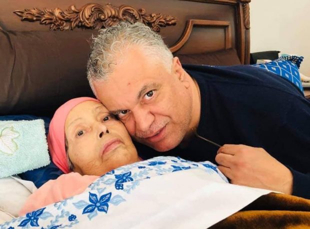 بعد صراع طويل مع مرض السرطان.. وفاة والدة محمد الخياري