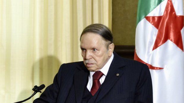 الجزائر.. بوتفليقة يوافق على تسليم السلطة إلى رئيس منتخب