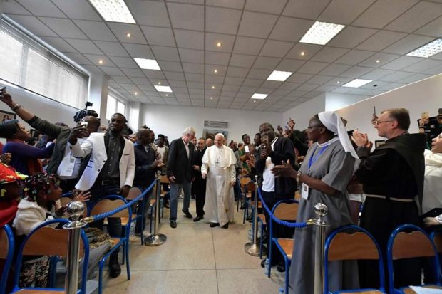 الجمعية الخيرية “كاريتاس”/ الرباط.. البابا فرانسيس يلتقي مهاجرين نظاميين من إفريقيا جنوب الصحراء 