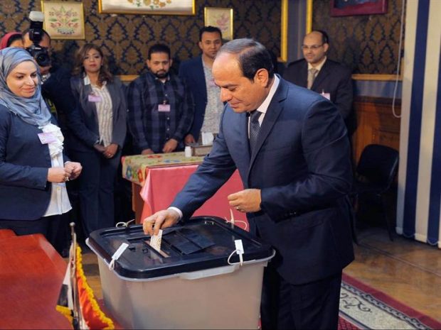 تسمح بتمديد ولاية السيسي حتى 2030.. بدء التصويت في استفتاء على تعديلات دستورية في مصر