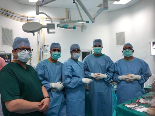 مستشفى 20 غشت في أزرو.. نجاح فريق طبي في إجراء عملية استبدال كلي لمفصل الكتف اليمنى لامرأة