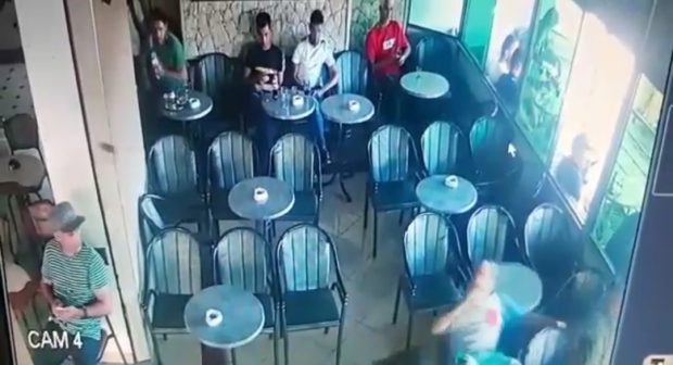 خسر لواحد وجهو وسط قهوة.. اعتقال شخص في برشيد (فيديو)