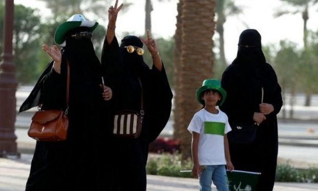 لأول مرة في تاريخها.. السعودية تقرر تجنيد النساء
