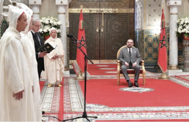 القصر الملكي في كازا.. الملك يستقبل الأعضاء الأربعة الجدد المعينين في المحكمة الدستورية