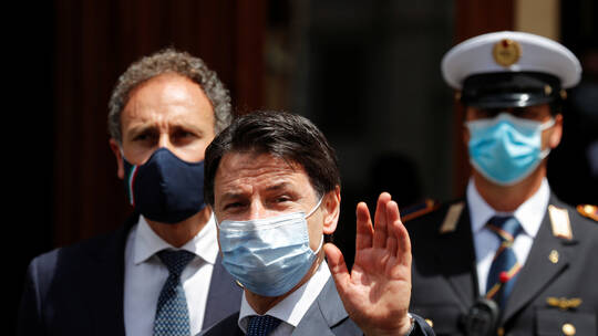 رئيس الوزراء الإيطالي: تجاوزنا الجزء الأسوأ في حالة الطوارئ
