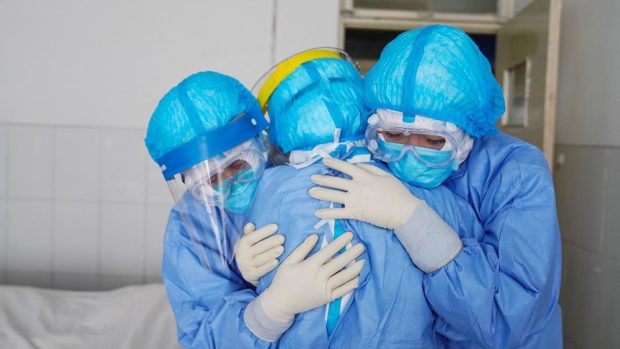 منظمة الصحة العالمية: فيروس كورونا لم يفقد قوته… ولا يزال قاتلا