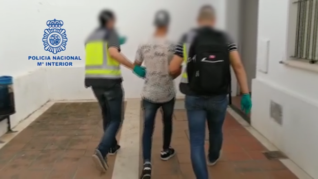 إسبانيا.. اعتقال 5 أشخاص مختصين في الهجرة السرية من المغرب 