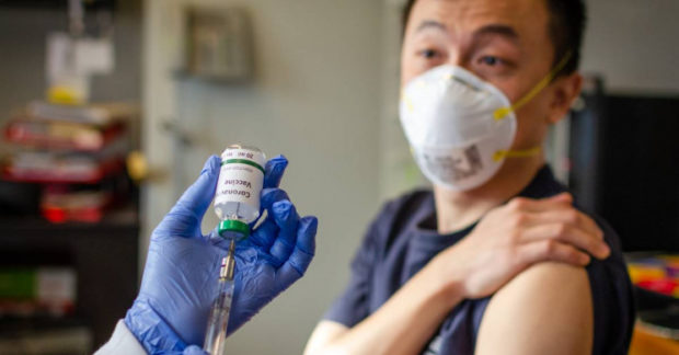 الصين: لقاحات كورونا خلال التجارب السريرية الدولية لم تسجل أي آثار جانبية