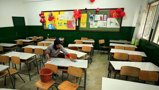 أمام الارتفاع الحاد في إصابات كورونا.. منظمة الصحة العالمية تدعو إلى إغلاق المدارس