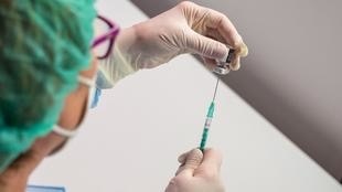 منظمة الصحة العالمية: اللقاحات المرخصة فعالة ضد جميع نسخ كورونا المتحورة