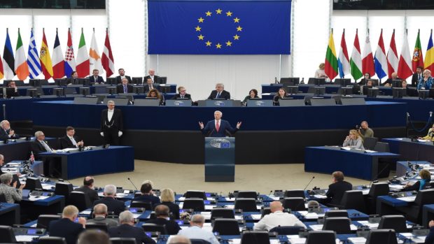 نوفل البعمري: قرار البرلمان الأوروبي لا يحضى بأي قوة إلزامية… وهناك رفض وليست إدانة للمغرب