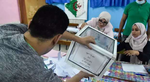 محلل سياسي جزائري: نتائج الانتخابات في الجزائر تؤكد القطيعة بين الجزائريين والسلطة