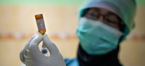 بعد الجرعة الثالثة.. منظمة الصحة العالمية تدعو إلى تجميد توزيع اللقاح