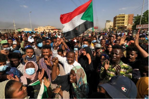 طلحة جبريل لـ”كيفاش”: الانقلاب اللي وقع فالسودان كارثة وطنية وسياسية وكان متوقع