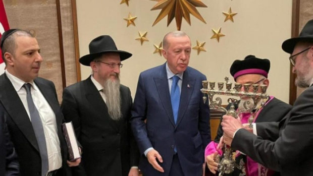 أردوغان: تطبيع العلاقات مع إسرائيل أمر مهم وسيتم قريبا (فيديو)