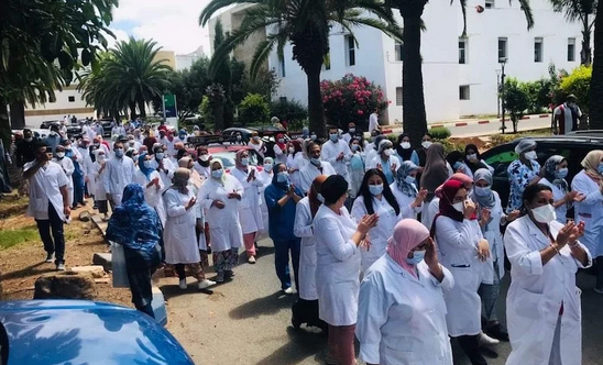 وصفوا اتفاق الحكومة والنقابات بـ”الاقصائي”.. الممرضون يخوضون إضرابا عن العمل الأسبوع المقبل
