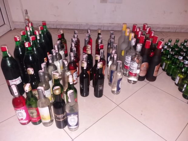 وفاة 8 أشخاص استهلكوا الكحول.. البوليس شدو “الكرّاب” مول المحلّ في مدينة العروي
