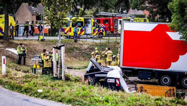 حفل شواء يتحوّل إلى “مأساة”.. مصرع ستة أشخاص على إثر انحراف شاحنة في هولندا
