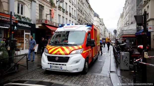 مقتل 3 أشخاص وإصابة 3 آخرين واعتقال مشتبه به.. تفاصيل حادث إطلاق نار في باريس