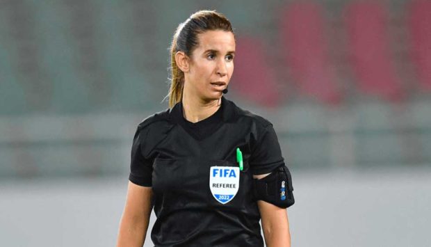 كربوبي بعد تعيينها كأول حكمة وسط عربية في مباريات كأس العالم للسيدات: هذا نجاح للمرأة المغربية!