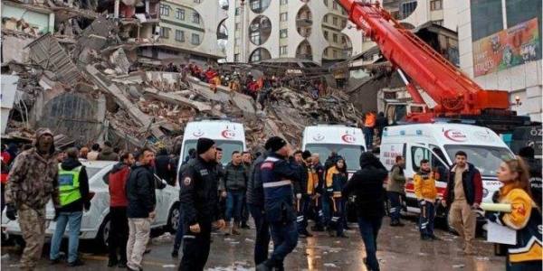 زلزال تركيا.. 19 وفاة في صفوف الجالية المغربية و34 في عداد المفقودين
