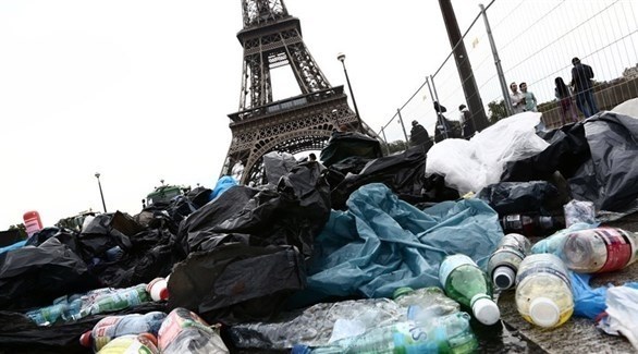 عاصمة الأنوار و”الأزبال”.. باريس تغرق وسط 9500 طن من النفايات (صور)