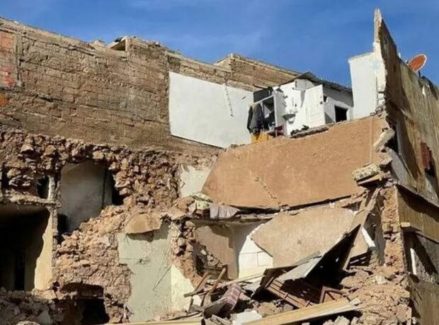 حادث مفجع في سيدي بنور.. مصرع شخص بعد انهيار جدار منزله
