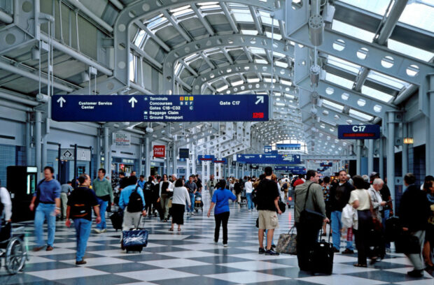 هام للمسافرين إلى الخارج.. الولايات المتحدة تعلن زيادات في رسوم التأشيرات