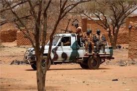 بوركينا فاسو.. مقتل 71 جنديا ومتطوعا في 3 هجمات إرهابية