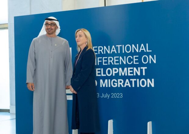 لدعم مشاريع تنموية في دول متأثرة بالهجرة.. الرئيس الإماراتي يساهم بـ100 مليون دولار