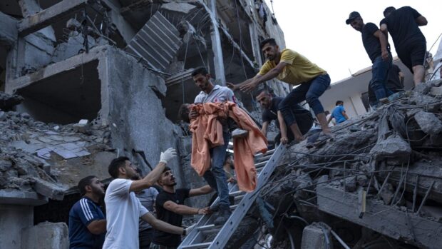 الصحة العالمية: هناك 1000 جثة تحت الأنقاض في غزة ليست ضمن حصيلة القتلى المعلنة