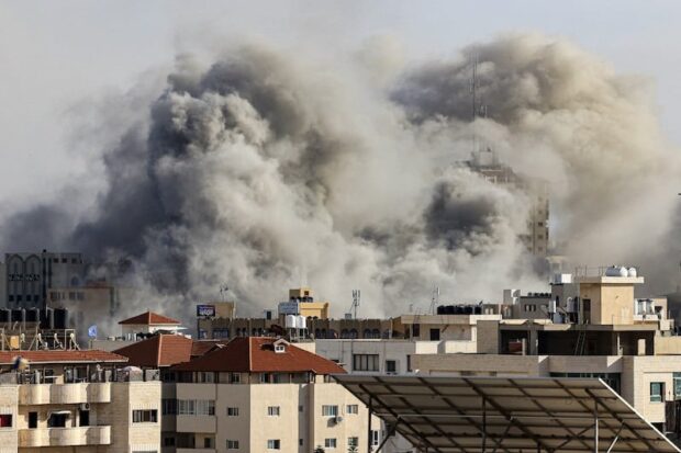 الحرب بين حماس وإسرائيل.. نحو ألف قتيل في يومين!