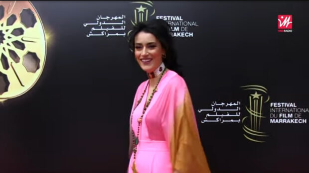 شرف ومسؤولية كبيرة.. نبيلة كيلاني تتحدث عن تجربة تقديم مهرجان الفيلم في مراكش لسنوات متتالية (فيديو)