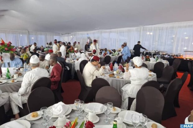 كوت ديفوار.. إفطار جماعي بمناسبة الافتتاح الرسمي لمسجد محمد السادس بأبيدجان