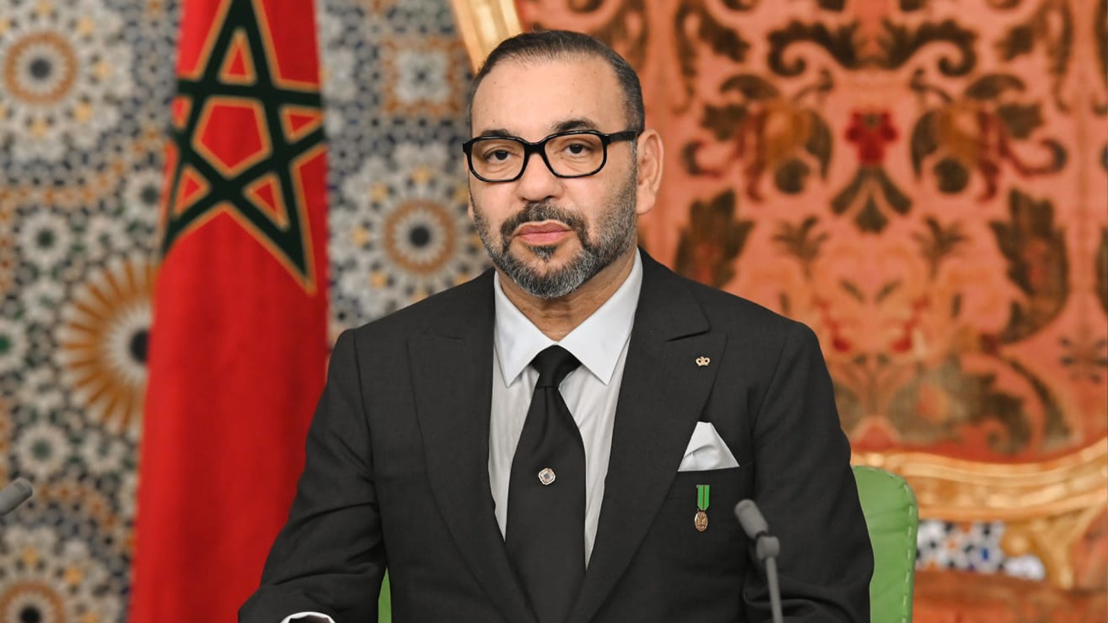 جلالة الملك: موقفي واضح وثابت وهو أن الشعب الجزائري شعب شقيق