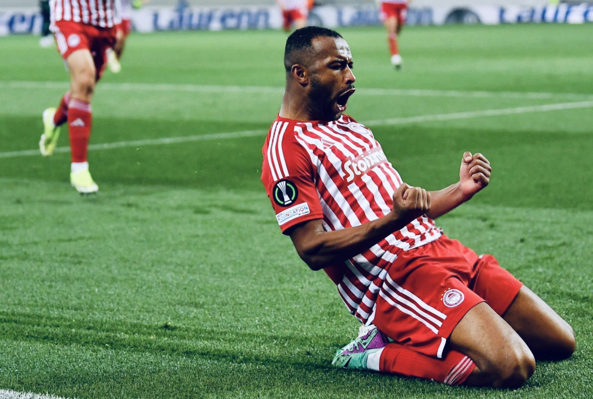 قبل كأس إفريقيا. تألق أيوب الكعبي يطمئن أولمبياكوس ويعزز آمال “الأسود”